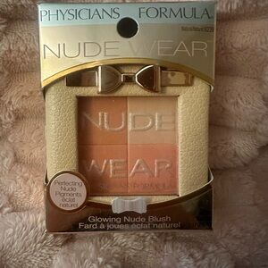Physicians Formula Nude Wear Blush Palette